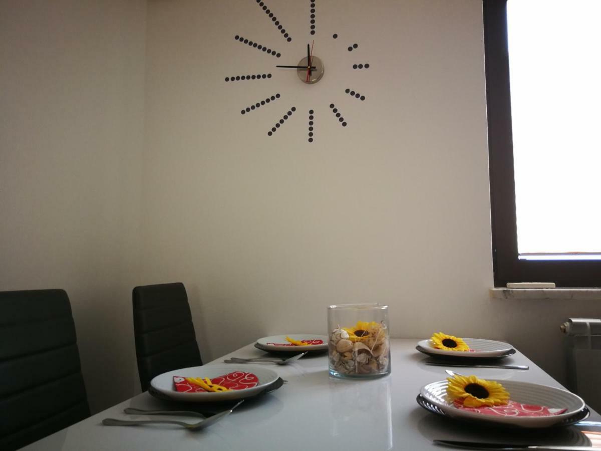 Vila House Čeh Črni Kal Exteriér fotografie